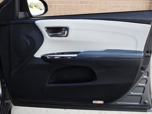Used 2013 Toyota Avalon XLE FWD image 25