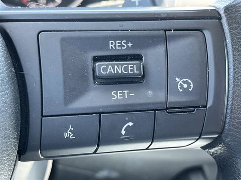 Used 2023 Nissan Rogue S FWD image 23