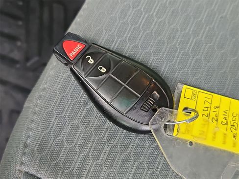 Used 2018 RAM 2500 SLT image 36