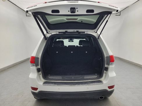 Used 2018 Jeep Grand Cherokee Limited image 29