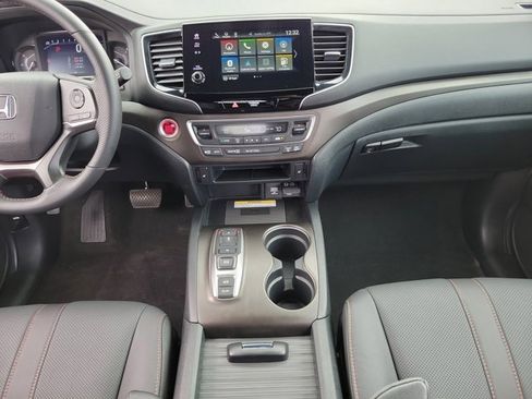 Certified 2023 Honda Passport TrailSport image 5