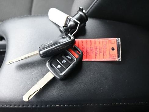 Used 2022 Honda HR-V Sport image 9