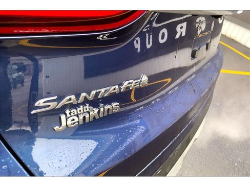 Used 2020 Hyundai Santa Fe SE image 9