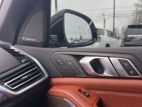 Used 2021 BMW X5 xDrive40i w/ Premium Package image 30