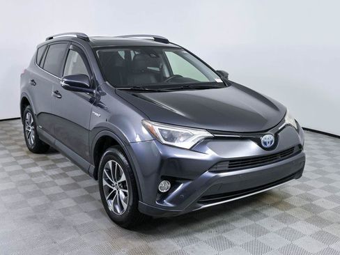 Used 2018 Toyota RAV4 XLE w/ Convenience Package AWD/4WD image 26