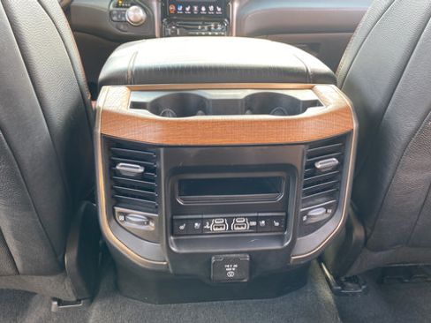 Used 2019 RAM 1500 Limited AWD/4WD image 12