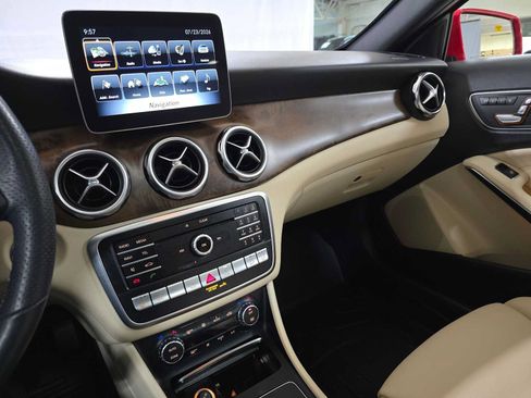 Used 2019 Mercedes-Benz GLA 250 4MATIC image 33