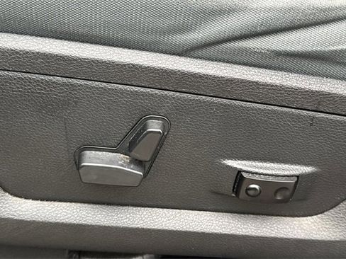 Used 2017 RAM 1500 Big Horn image 13