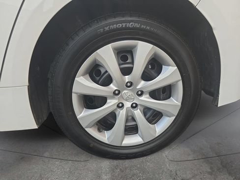 Used 2024 Toyota Corolla LE FWD image 29
