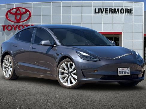 Used 2022 Tesla Model 3 Long Range image 2