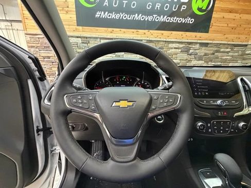Used 2024 Chevrolet Equinox LT AWD/4WD image 19