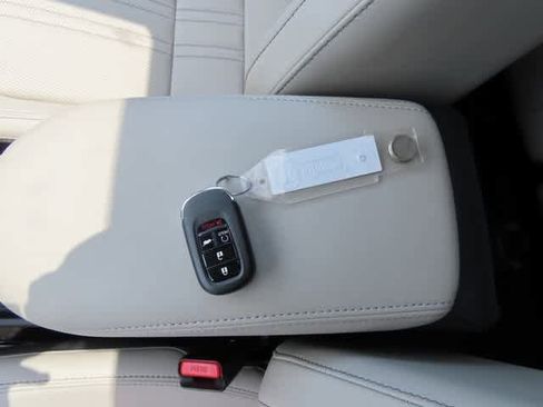 New 2026 Honda HR-V EX-L image 24