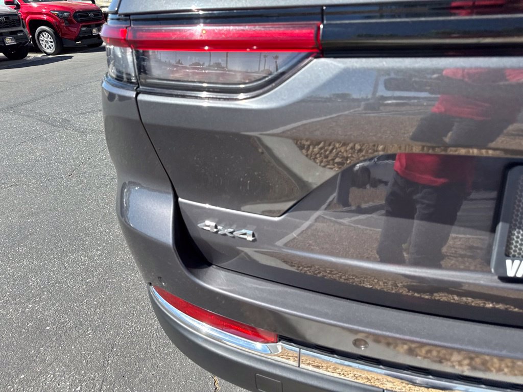 Used 2023 Jeep Grand Cherokee Limited AWD/4WD image 8