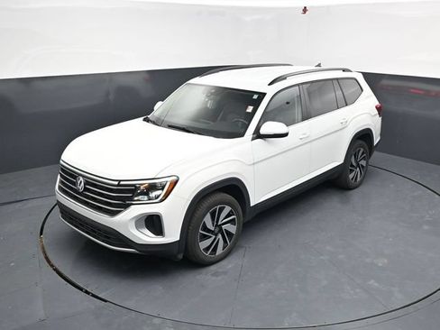 Used 2024 Volkswagen Atlas SE AWD/4WD image 36