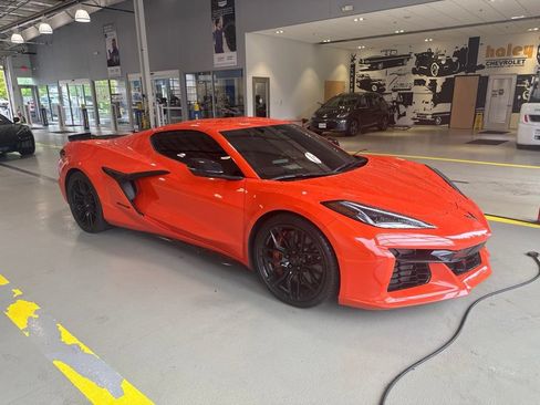 Used 2025 Chevrolet Corvette Z06 w/ Battery Protection Package RWD image 1