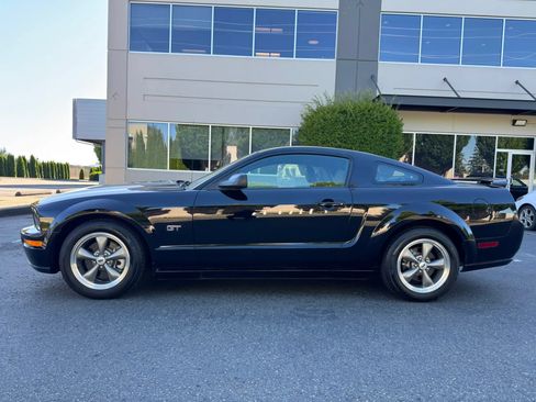Used 2006 Ford Mustang GT Premium RWD image 6