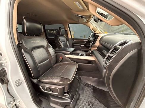 Used 2019 RAM 1500 Laramie image 38