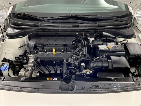 Used 2022 Hyundai Accent Limited FWD image 28