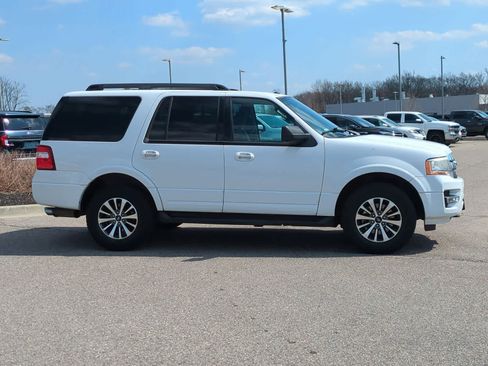 Used 2017 Ford Expedition XLT AWD/4WD image 9