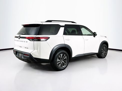 Used 2023 Nissan Pathfinder SV AWD/4WD image 9