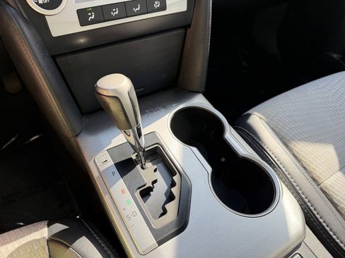 Used 2014 Toyota Camry SE w/ Moonroof Package FWD image 20