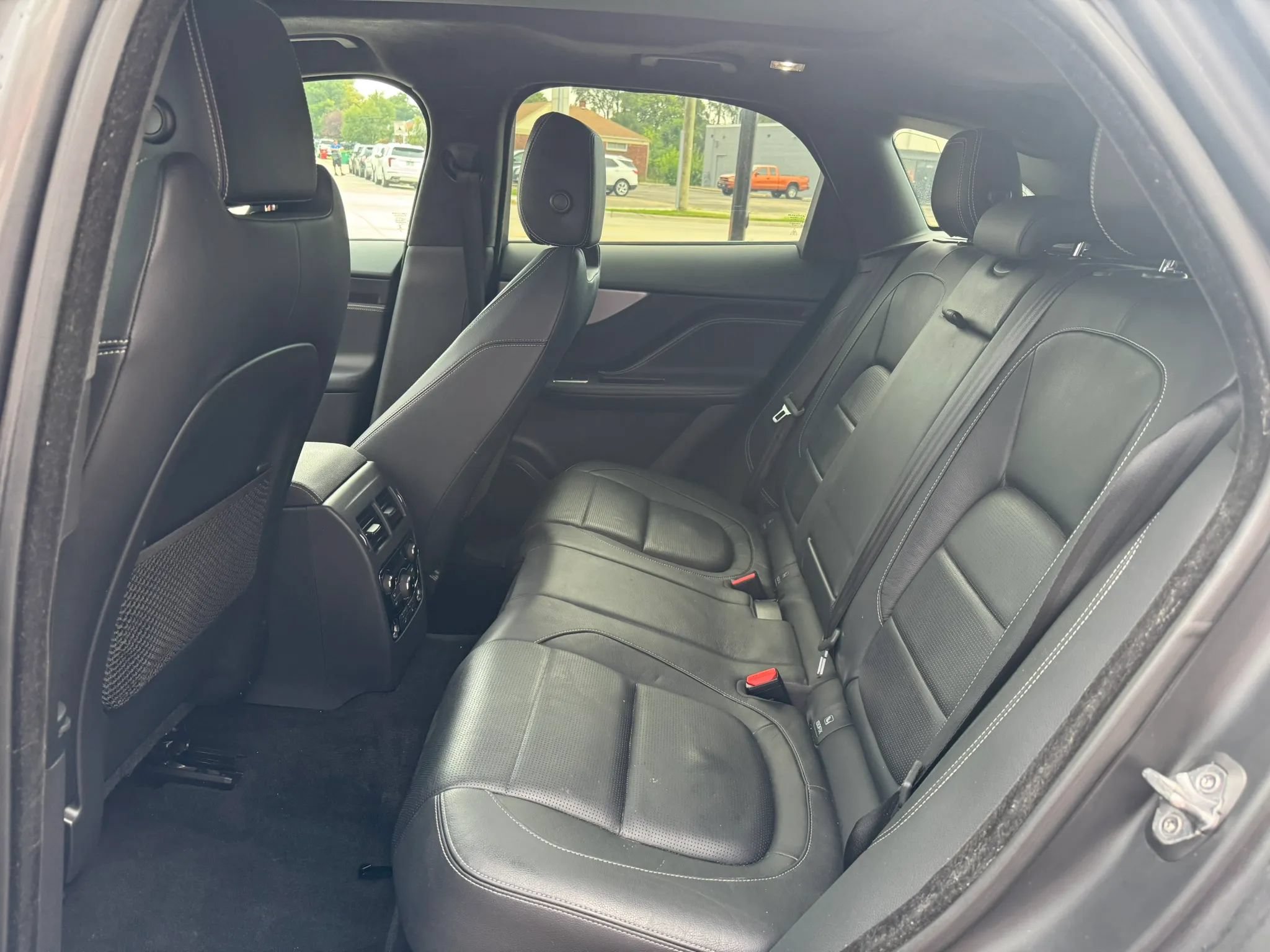 Used 2017 Jaguar F-PACE R-Sport AWD/4WD image 19