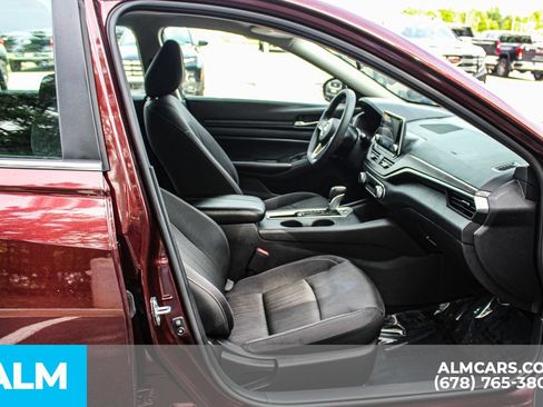 Used 2025 Nissan Altima 2.5 SV FWD image 20
