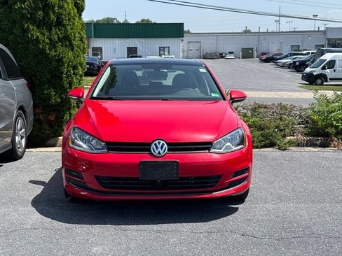 Used 2017 Volkswagen Golf Wolfsburg Edition FWD image 2