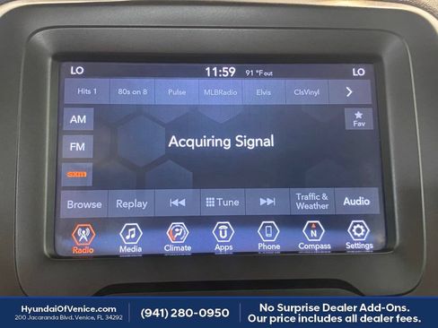 Used 2021 Jeep Renegade Latitude FWD image 28