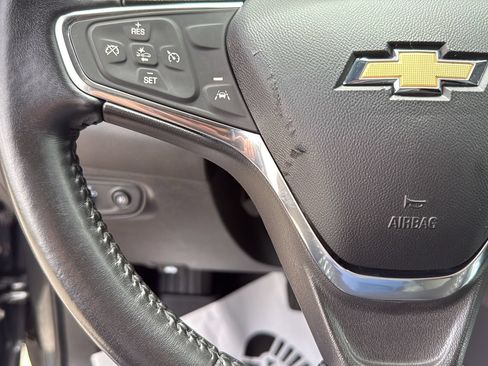 Used 2021 Chevrolet Equinox LT FWD image 17