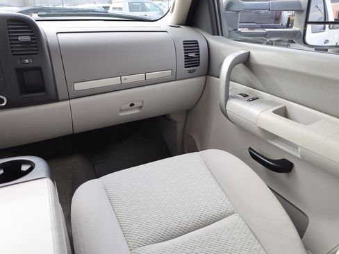 Used 2008 GMC Sierra 2500 SLE w/ Z71 Off-Road Package image 20