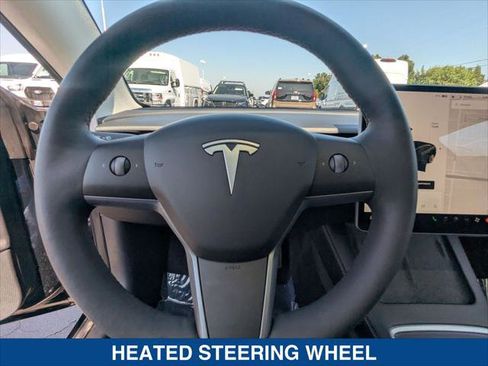 Used 2022 Tesla Model 3 Long Range AWD/4WD image 13