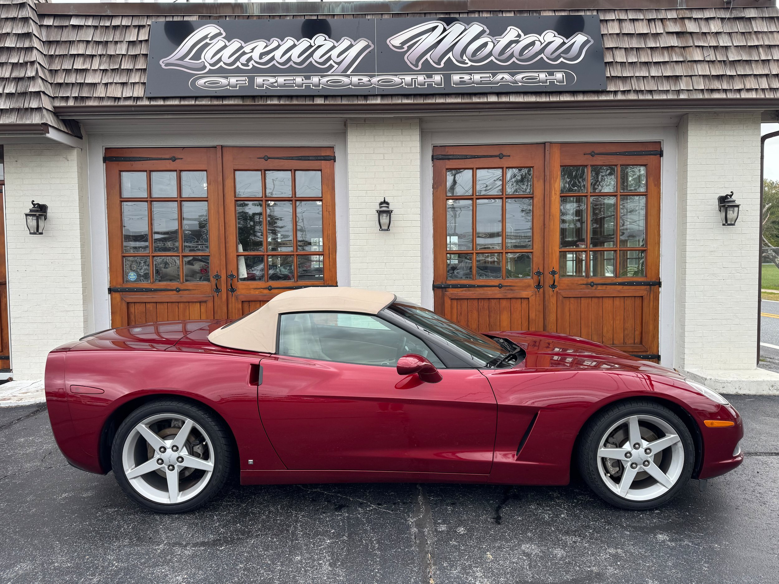 Used 2006 Chevrolet Corvette Convertible w/ Preferred Equipment Group RWD image 1