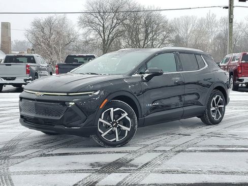 New 2026 Chevrolet Equinox EV LT FWD image 29