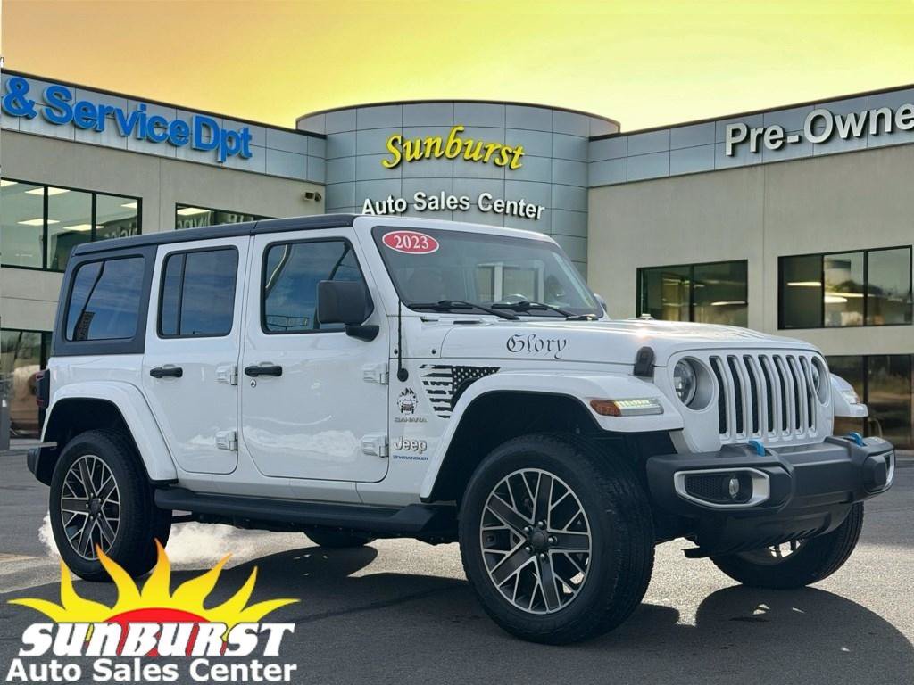 Used 2023 Jeep Wrangler Unlimited Sahara w/ Cold Weather Group AWD/4WD image 1