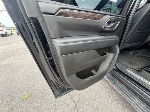 Used 2022 Chevrolet Suburban LT AWD/4WD image 46