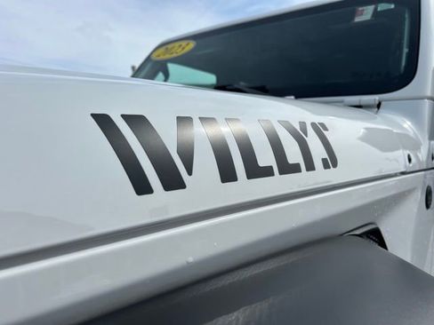 Used 2023 Jeep Wrangler Willys image 17