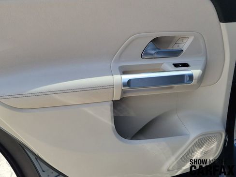 Used 2021 Mercedes-Benz GLB 250 image 14