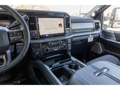 New 2026 Ford F350 Platinum w/ Tremor Off-Road Package AWD/4WD image 24