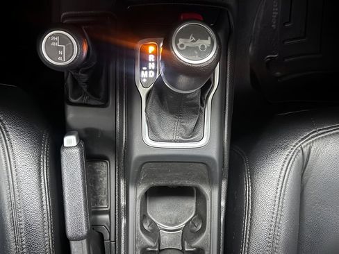 Used 2020 Jeep Wrangler Unlimited Sport S AWD/4WD image 24