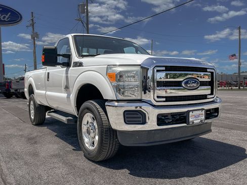 Used 2015 Ford F250 XLT w/ XLT Interior Package AWD/4WD image 8