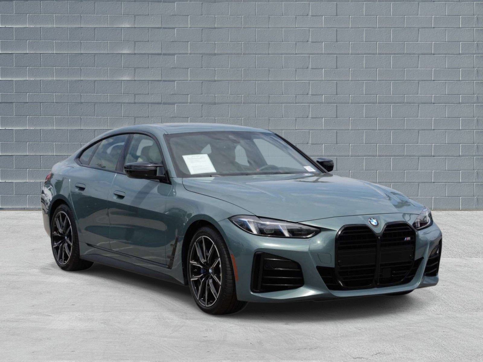 Used 2025 BMW M440i RWD image 1