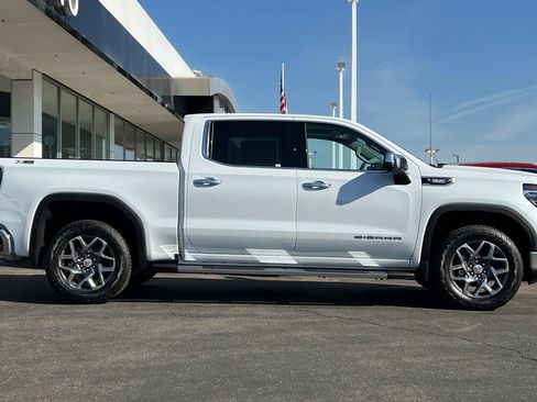 New 2026 GMC Sierra 1500 SLT w/ SLT Premium Plus Package AWD/4WD image 4