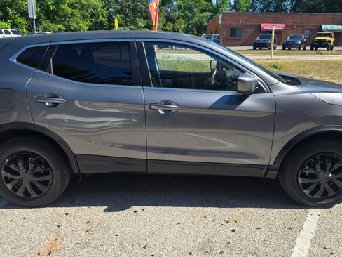 Used 2019 Nissan Rogue Sport S AWD/4WD image 4