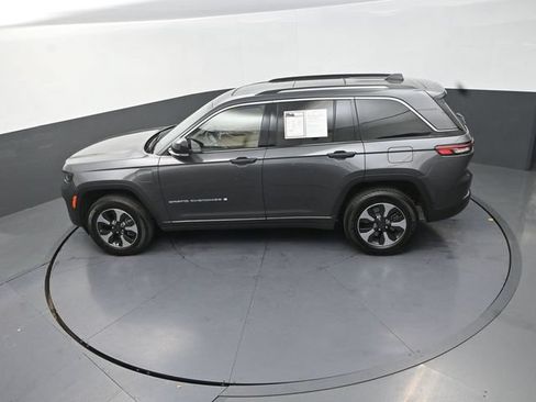 Used 2023 Jeep Grand Cherokee 4WD 4xe image 14