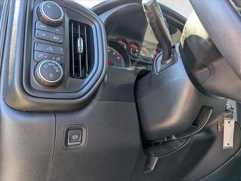 Used 2020 Chevrolet Silverado 1500 Custom w/ Custom Value Package image 16