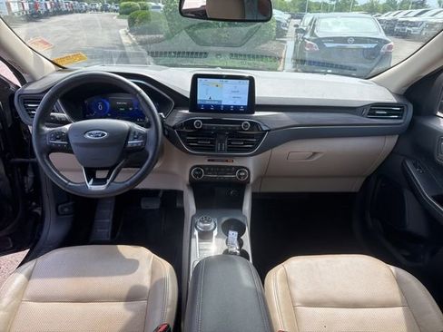 Used 2020 Ford Escape Titanium AWD/4WD image 25