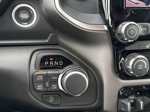 New 2026 RAM 1500 4x4 Crew Cab image 26