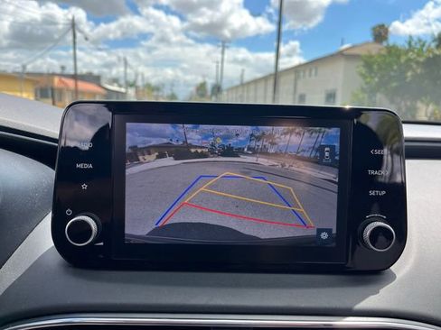 Used 2023 Hyundai Santa Fe SE image 9