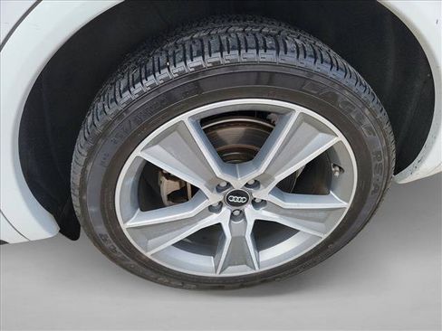 Used 2019 Audi Q5 2.0T Premium Plus w/ Premium Plus Package AWD/4WD image 9